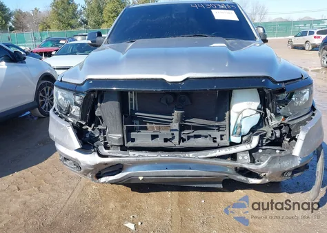 2021 Ram 1500 Big Horn 4X2 5'7 Box z USA, uszkodzony, nr VIN 1C6RREFT1MN661855